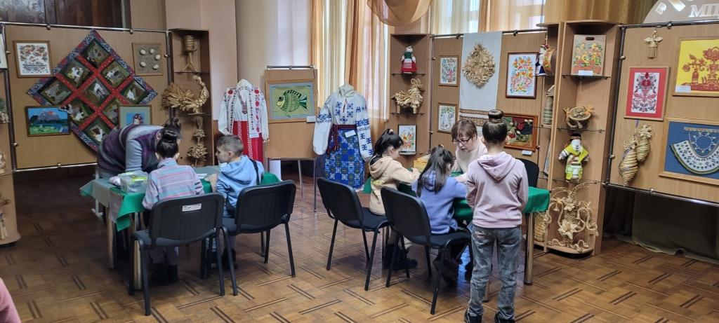 В комунальному позашкільному навчальному закладі «Міський палац дитячої та юнацької творчості «Горицвіт» Криворізької міської ради відбувся благодійний марафон 